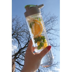 Bottle with ice and fruit insert